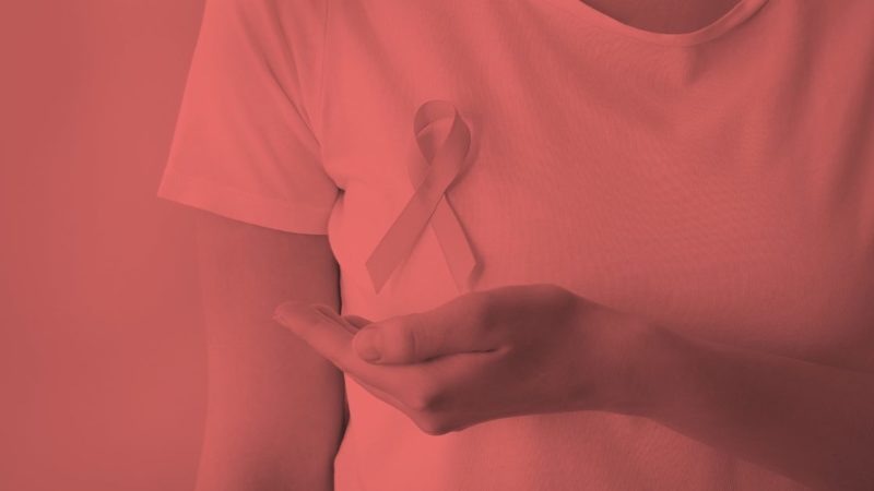 O que significa o Outubro Rosa e por que ele pode fortalecer sua redação no Enem?