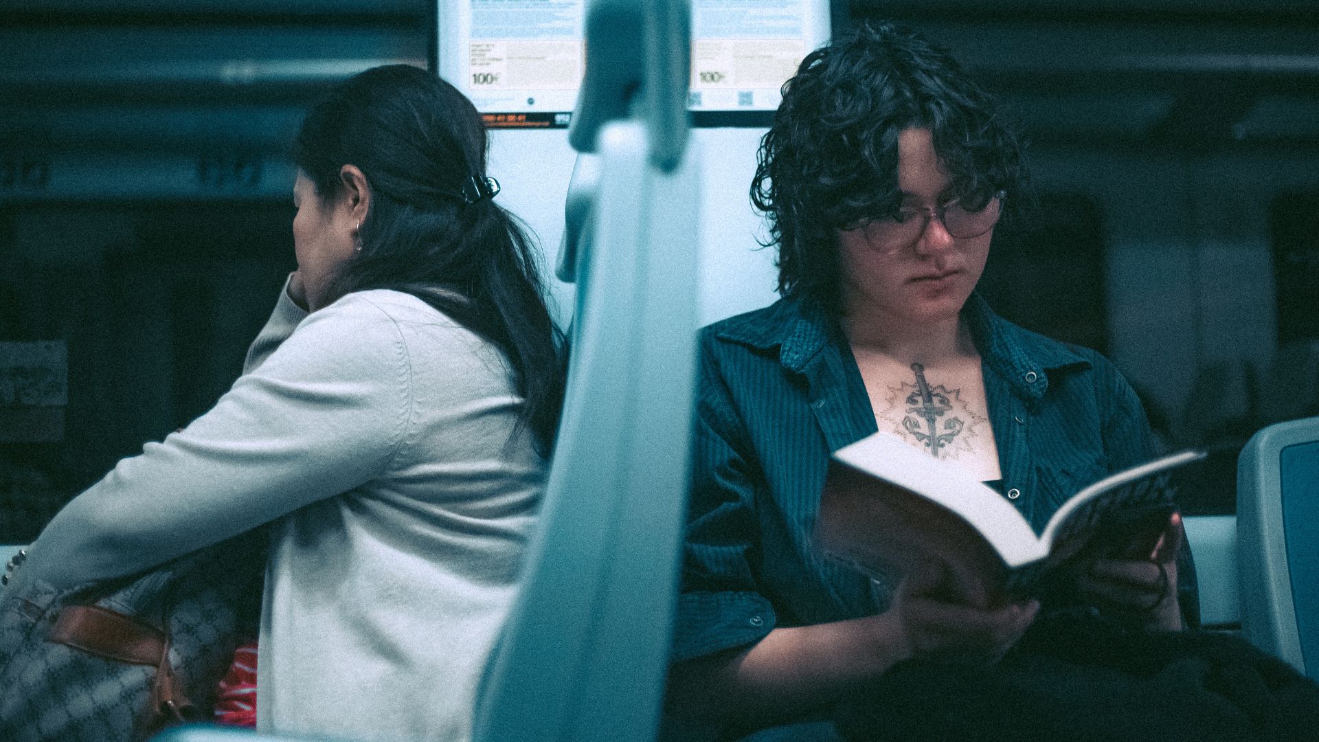 Como estudar no transporte público: veja dicas