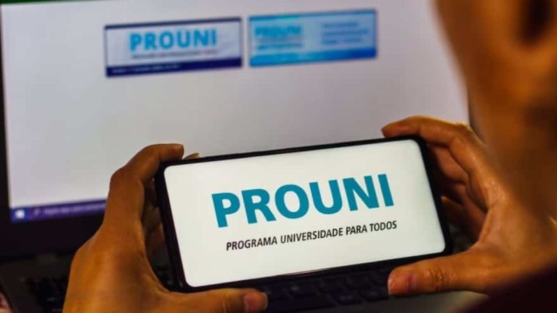 Prouni: inscrições do segundo semestre começam em 7 de julho; veja como participar